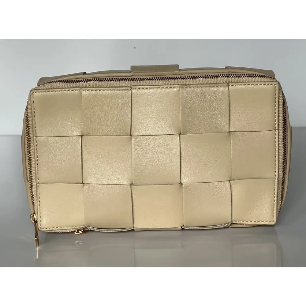 NWT $1250 Bottega Veneta Intrecciato Leather Travel Case Multitan 680212
